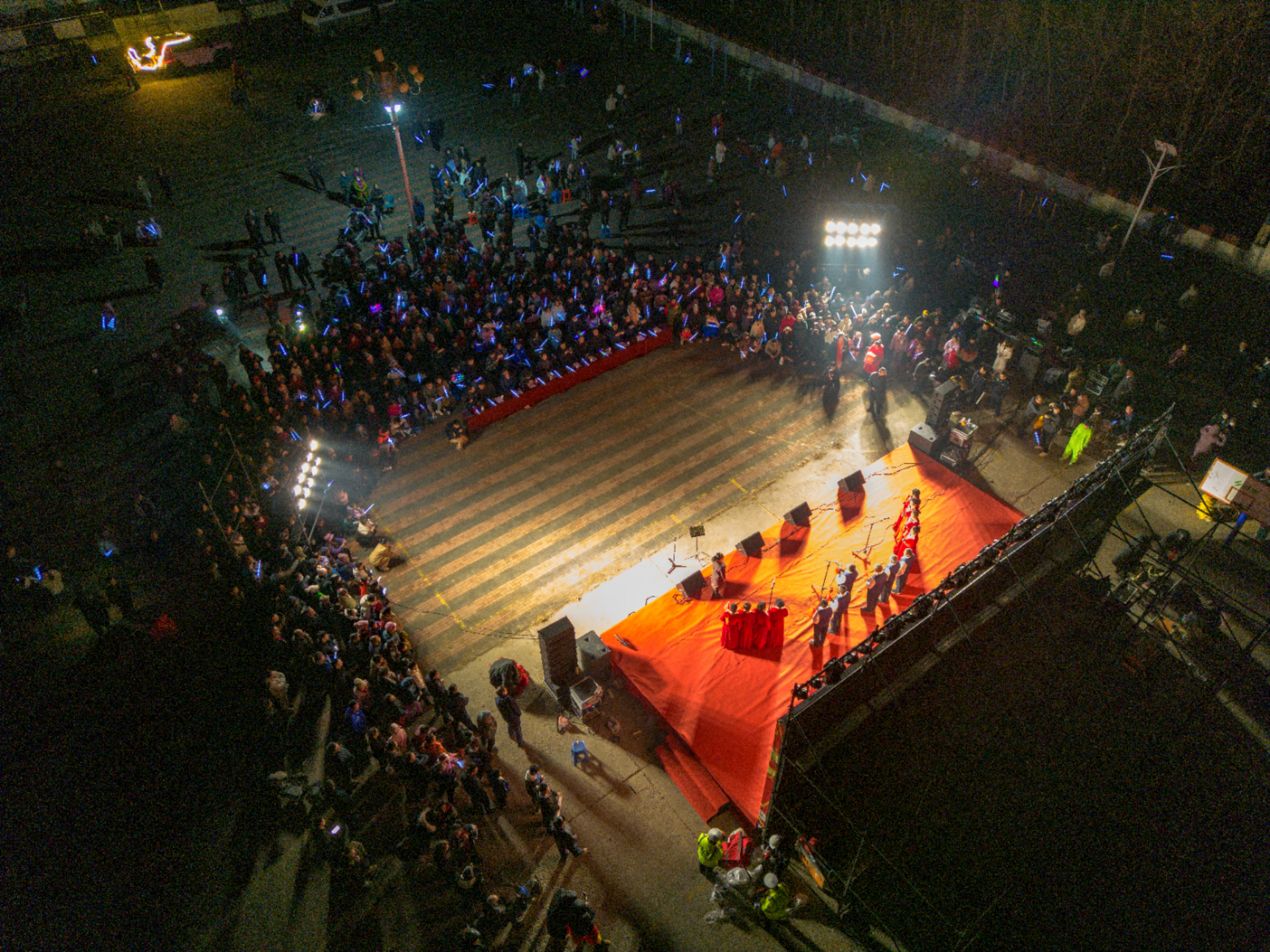 天津師范大學赴薊州區(qū)別山鎮(zhèn)舉辦鄉(xiāng)村聯(lián)歡晚會