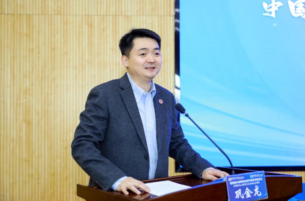 圖片包含 室內, 桌子, 游戲機, 房間描述已自動生成